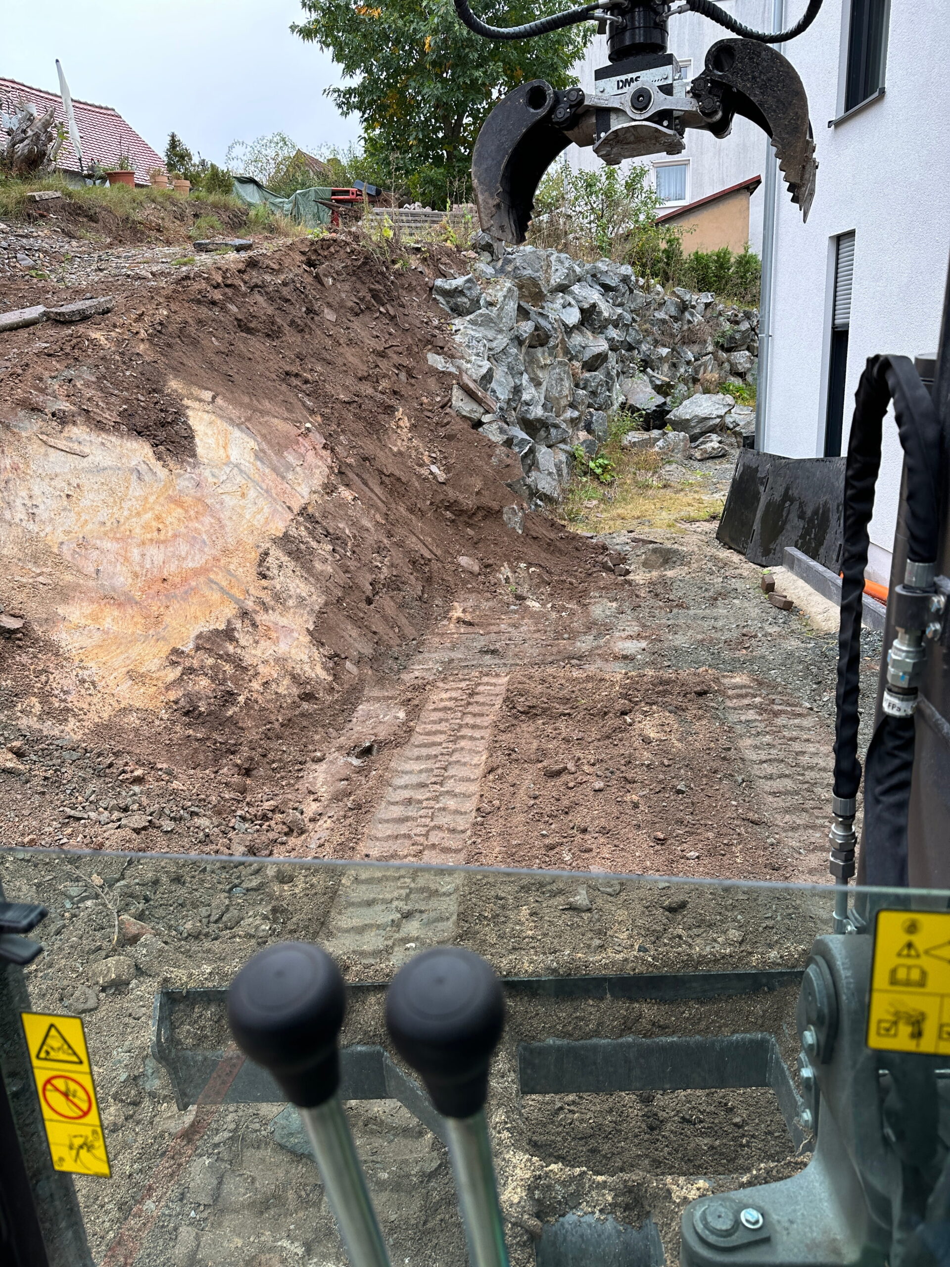 bagger_pflasterarbeiten_terrasse_burgkhardt_aussenanlage
