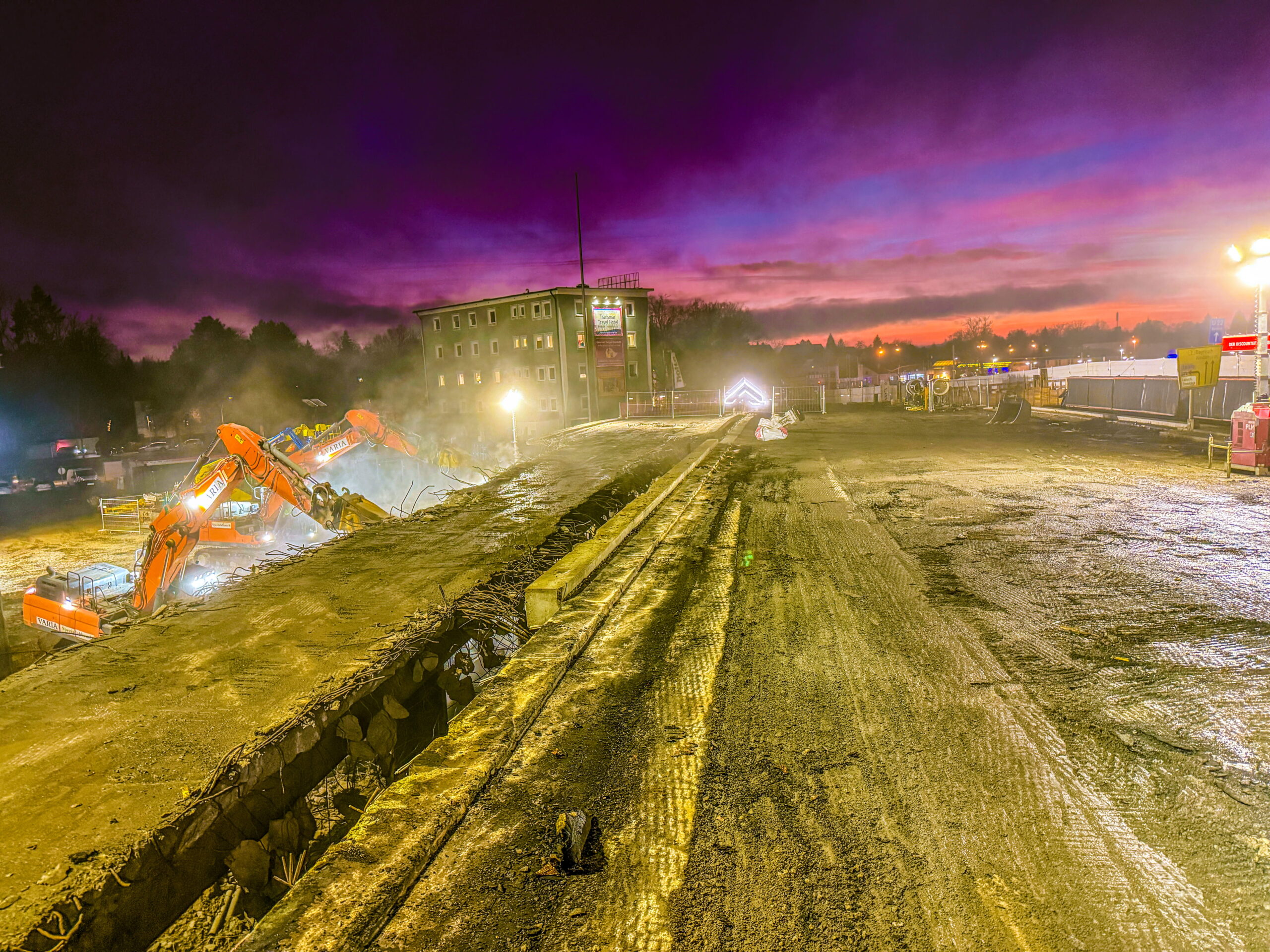 burgkhardt_erdbau_bagger_strasse_kanal
